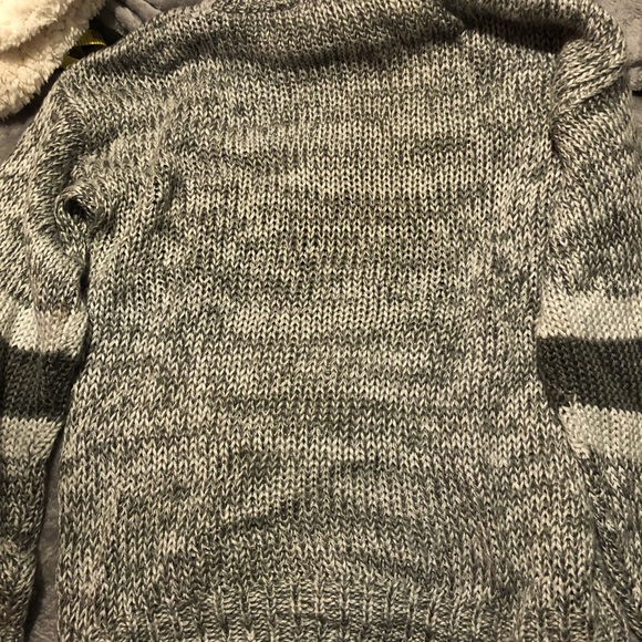 Grey sweater - Picture 3 of 3